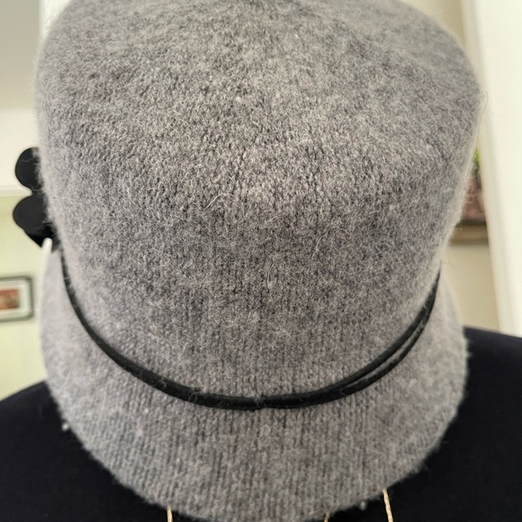 Grey Cloche 1920 style hat - well made - Picture 3 of 3